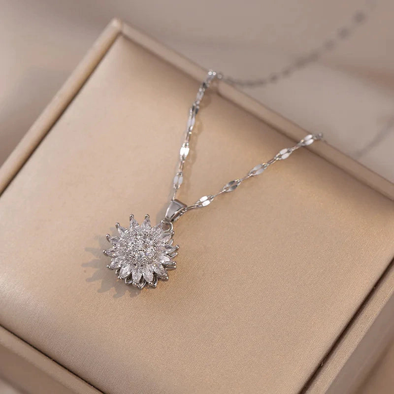Spinning Sunflower Necklace | 18K Gold-Plated